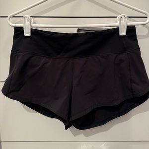 Lululemon Black Speed Up Shorts 2.5”